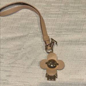 Fashion Jewelry Beige Key Holder with Gold Charm